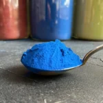 Sinise mahe spirulina pulber