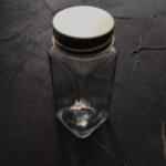 Klaasist maitseainepurk metallkaanega (suured augud), 120 ml