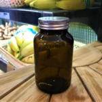 Pruun klaaspurk metallkaanega, 200 ml